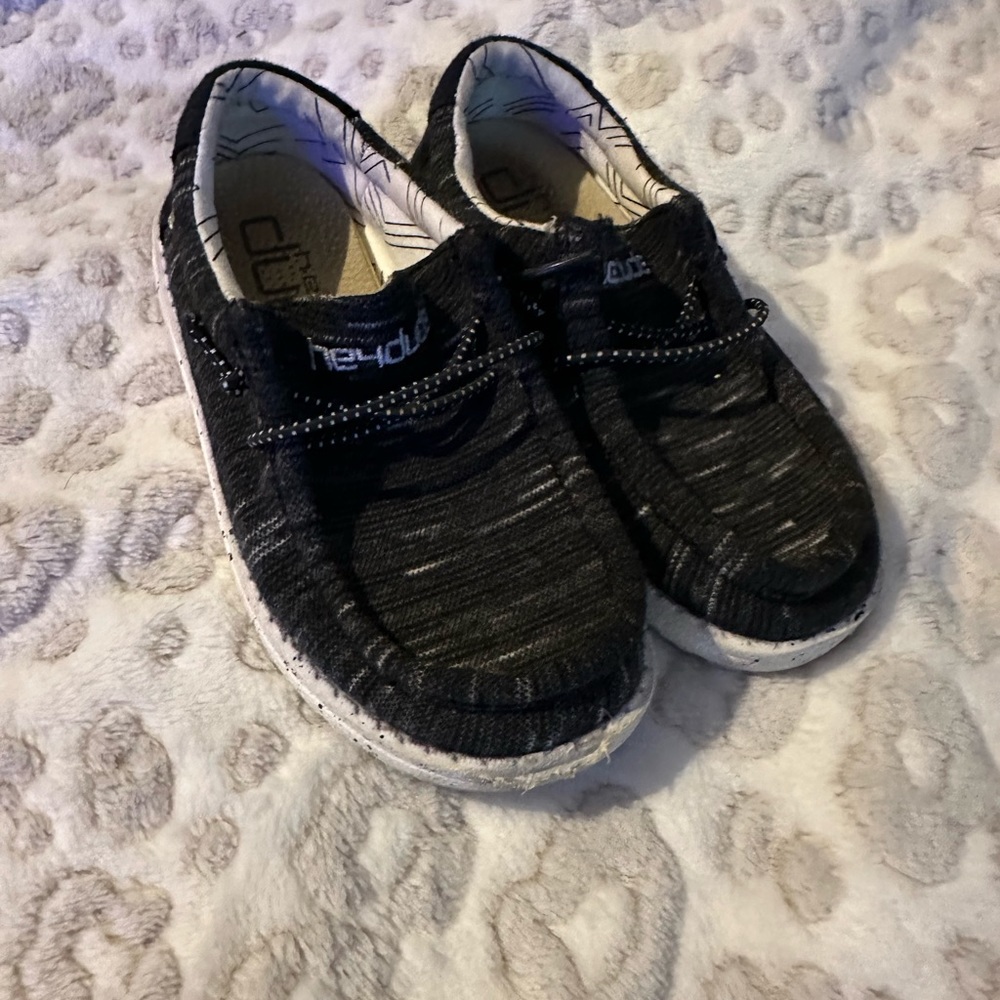 Little kids Hey Dudes